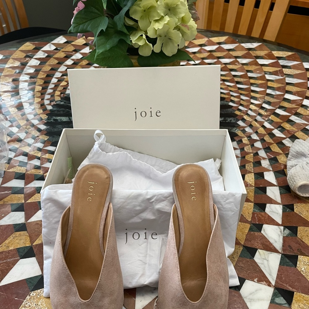 NOT your mothers mules 😜 JOIE pink suede V mules so pretty 🤗🌸 - Picture 2 of 5